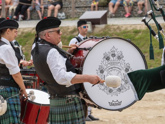 Claymore Pipes and Drums