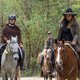 Reiter auf ihren Pferden im bayerischen Wald rund um Eging am See